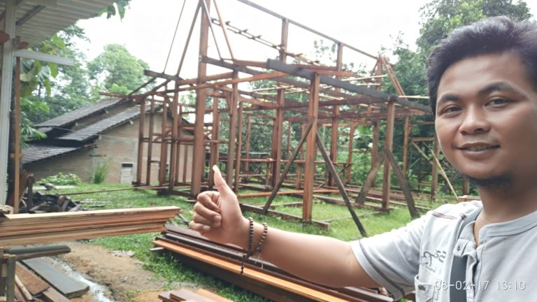  proses  pembuatan  rangka rumah kayu  limasan jual rumah 