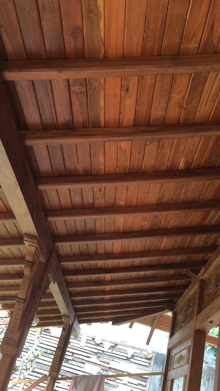 plafon rumah kayu
